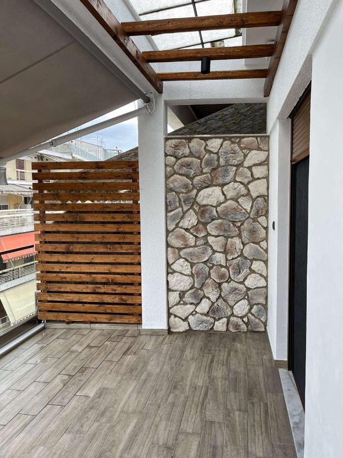 Luxury Townhouse Suite Larissa Exteriör bild