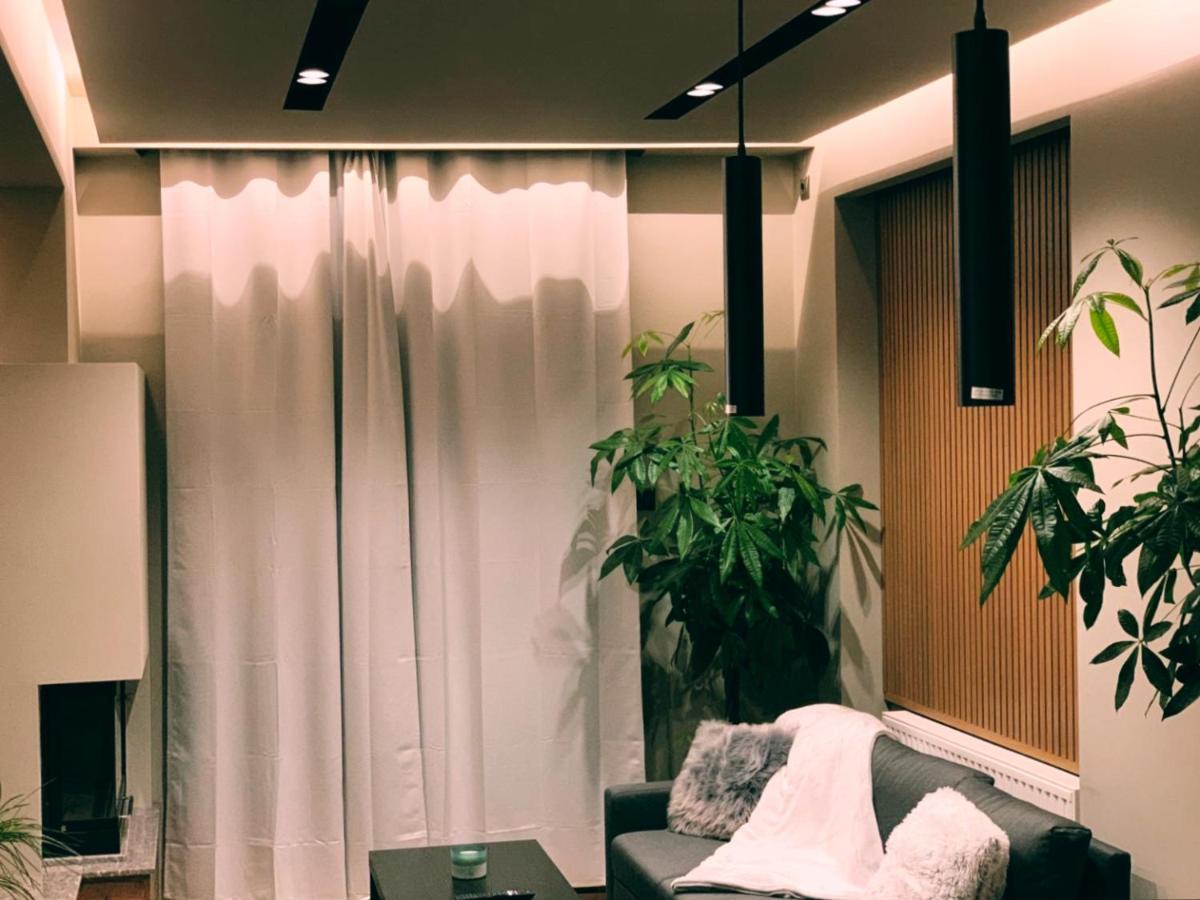 Luxury Townhouse Suite Larissa Exteriör bild