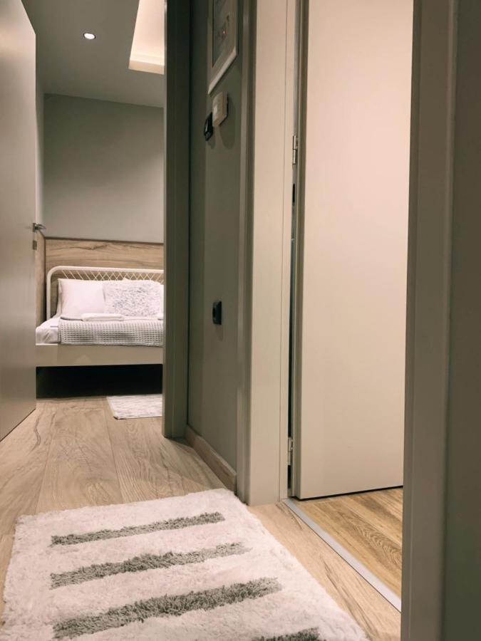 Luxury Townhouse Suite Larissa Exteriör bild